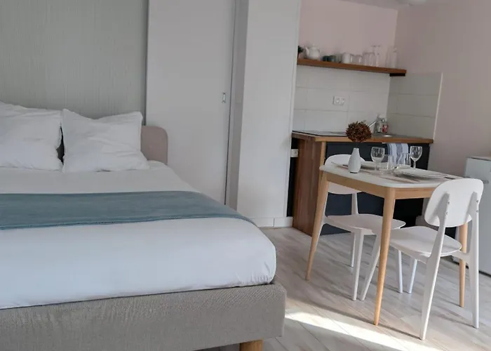 La Loge Diane, A Deux Pas Du Chateau Et Son Jardin A La Francaise Apartment